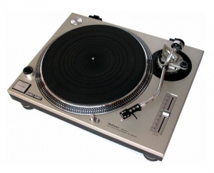 DJ Vinyl turntables rental
